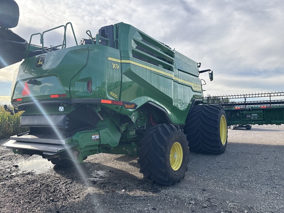 2022 John Deere X9 1000 Combine
