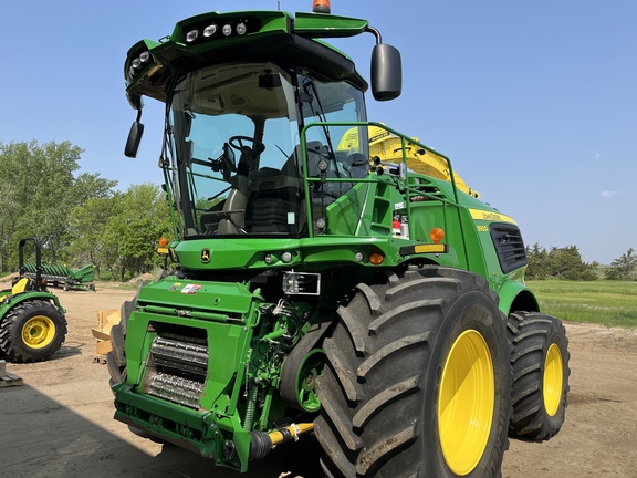 2022 John Deere 9900 Forage Harvester