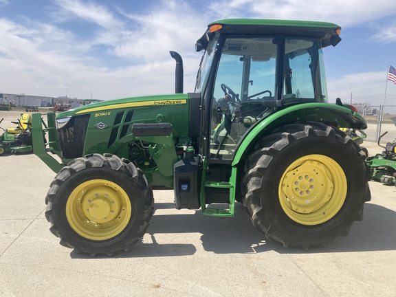 2023 John Deere 5090E Tractor