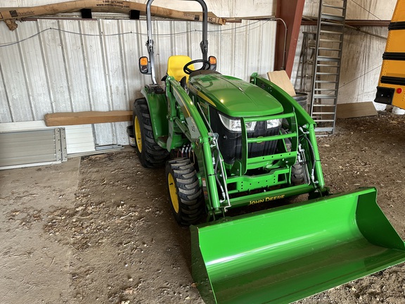 2023 John Deere 3033R Tractor Compact