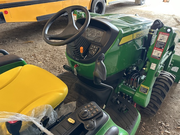 2023 John Deere 3033R Tractor Compact