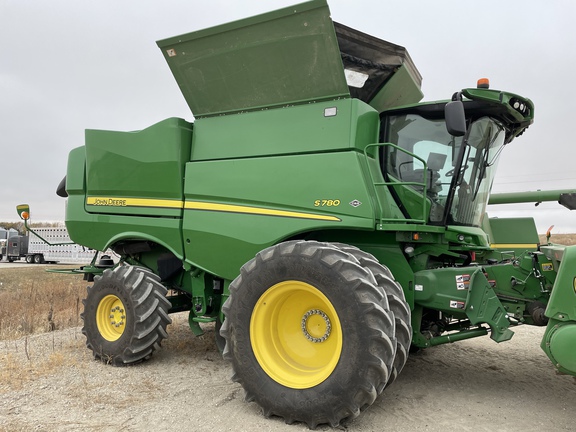 2020 John Deere S780 Combine