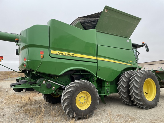 2020 John Deere S780 Combine