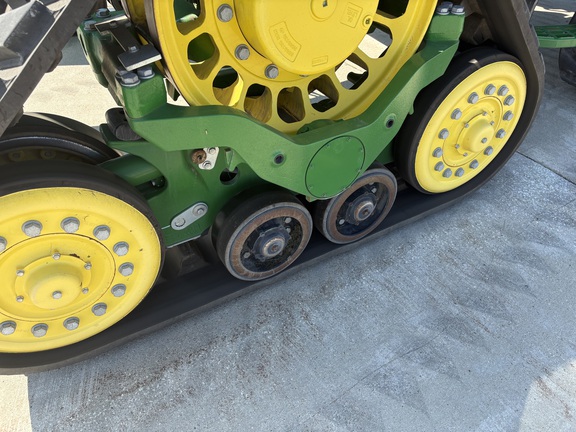 2023 John Deere 8RX 370 Tractor Rubber Track