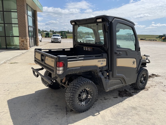 2022 John Deere XUV 835M ATV