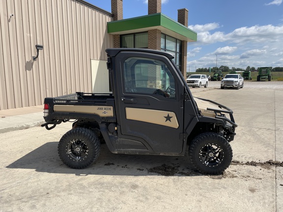 2022 John Deere XUV 835M ATV