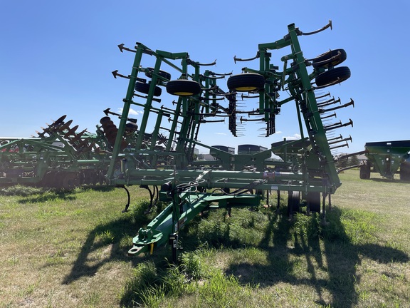 2012 John Deere 2210 Field Cultivator