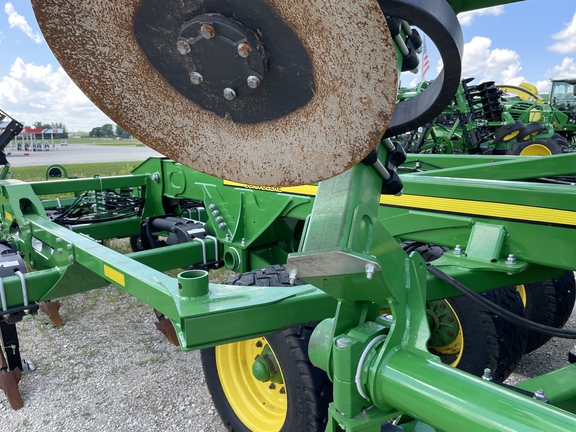 2023 John Deere 2730 Disk Ripper