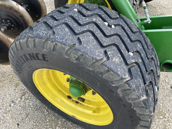 2023 John Deere 2730 Disk Ripper