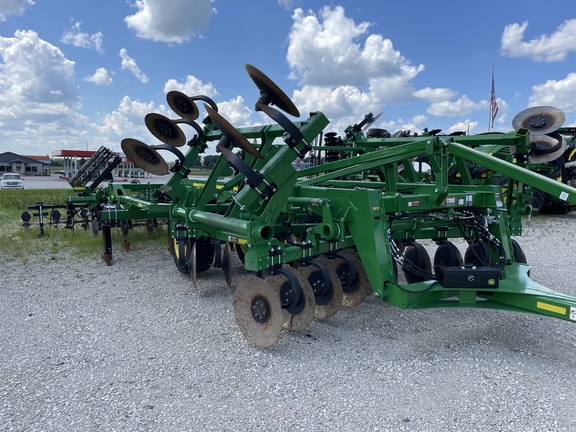 2023 John Deere 2730 Disk Ripper