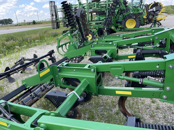 2023 John Deere 2730 Disk Ripper