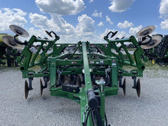 2023 John Deere 2730 Disk Ripper