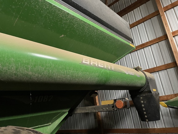 2009 Brent 1082 Grain Cart