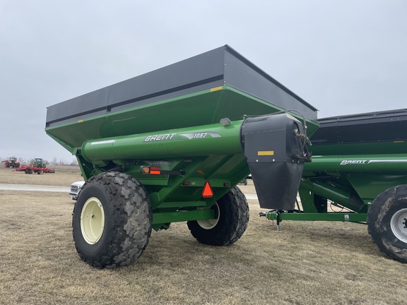 2009 Brent 1082 Grain Cart