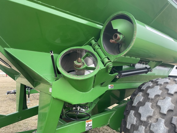 2009 Brent 1082 Grain Cart