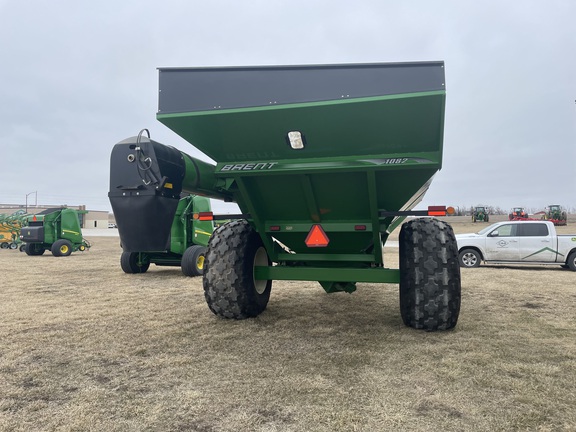 2009 Brent 1082 Grain Cart