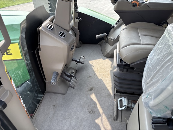 2022 John Deere 9R 640 Tractor 4WD