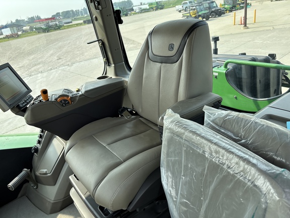 2022 John Deere 9R 640 Tractor 4WD