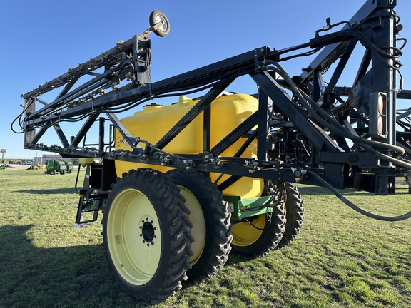 Demco 1600 Sprayer