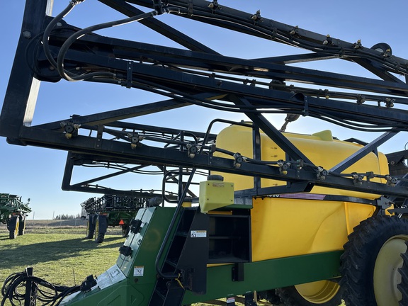 Demco 1600 Sprayer