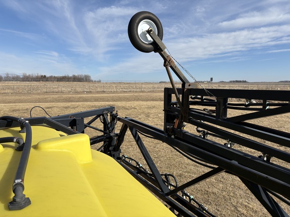 Demco Conquest 1600 Sprayer