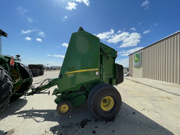 2021 John Deere 560R Baler/Round