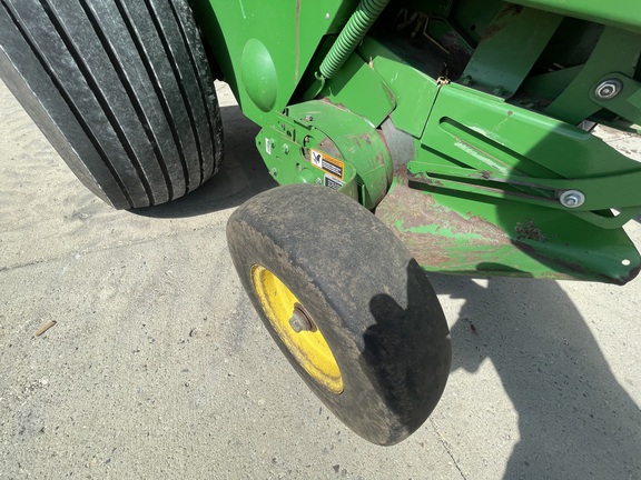 2021 John Deere 560R Baler/Round