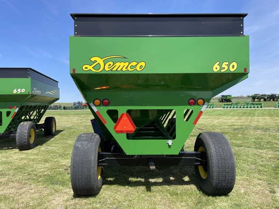 2009 Demco 650 Gravity Box