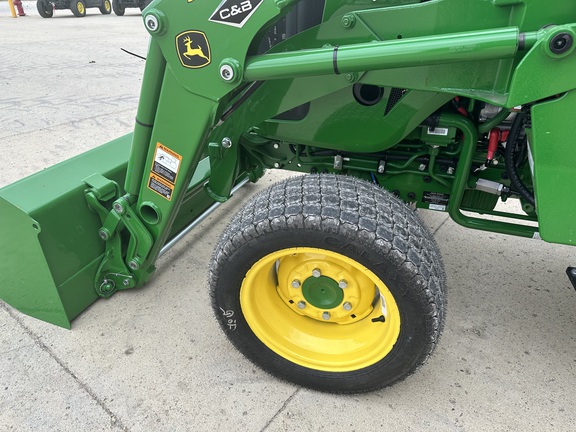 2023 John Deere 3046R Tractor Compact