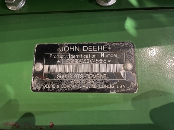2012 John Deere S690 Combine