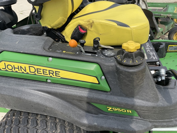 2021 John Deere Z950R Mower/Zero Turn