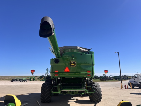 2022 John Deere S780 Combine