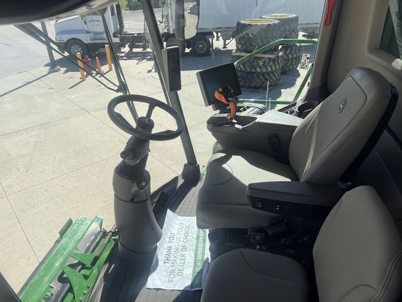 2022 John Deere S780 Combine