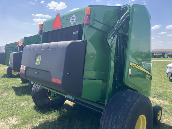 2021 John Deere 560M Baler/Round