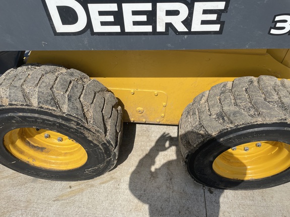 2019 John Deere 324G Skid Steer Loader