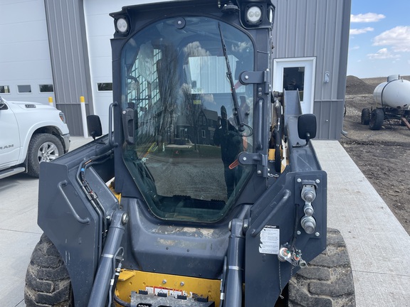 2019 John Deere 324G Skid Steer Loader