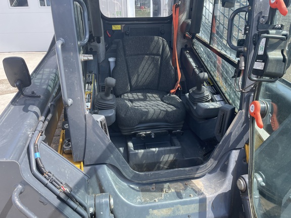 2019 John Deere 324G Skid Steer Loader