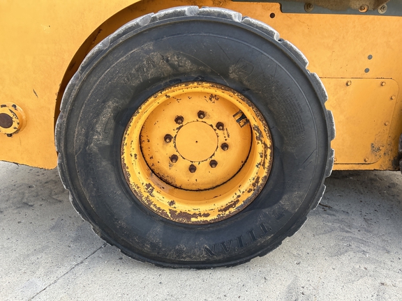 2015 Ezee-On 3300v Skid Steer Loader