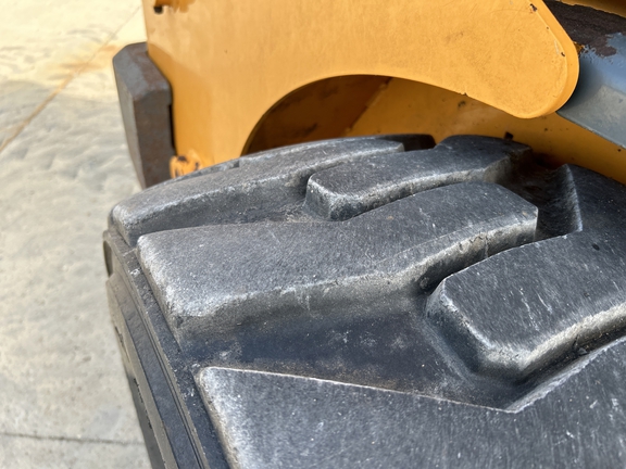 2015 Ezee-On 3300v Skid Steer Loader