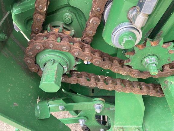 2023 John Deere 560R Baler/Round