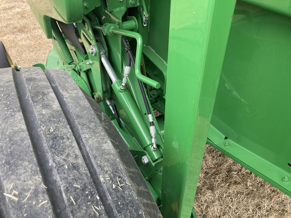 2023 John Deere 560R Baler/Round