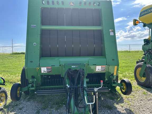 2023 John Deere 560M Baler/Round