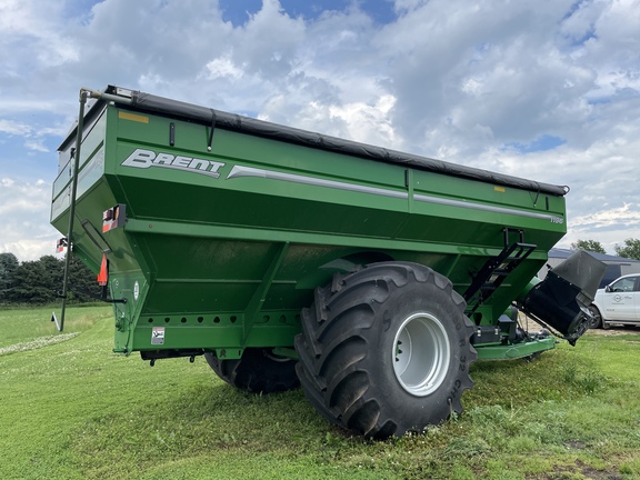 2021 Brent 1196 Grain Cart