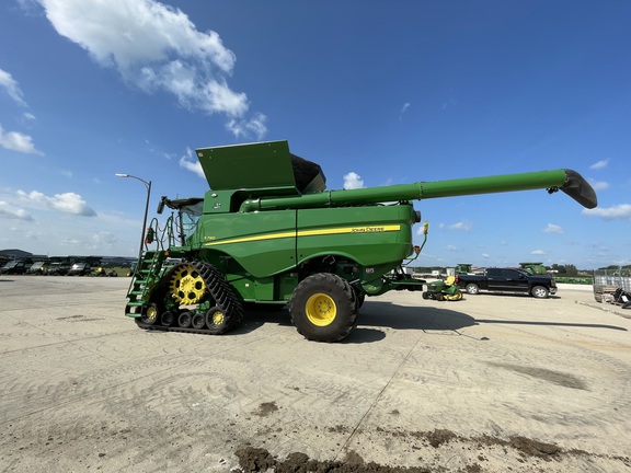 2022 John Deere S790 Combine