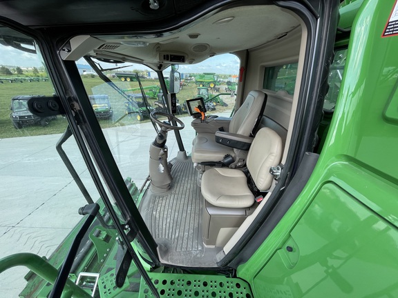 2022 John Deere S790 Combine