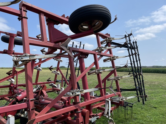 Wil-Rich 2800 Field Cultivator