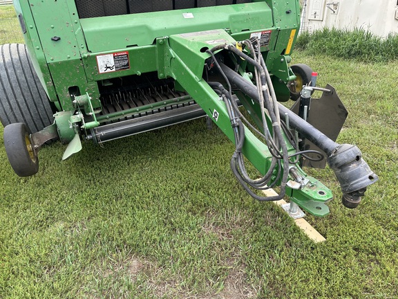 2022 John Deere 560M Baler/Round