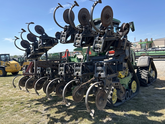 Hiniker 1000 Field Cultivator