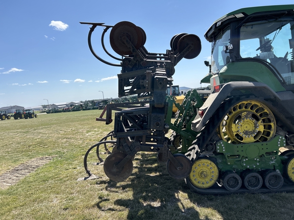 Hiniker 1000 Field Cultivator