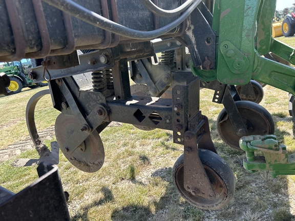 Hiniker 1000 Field Cultivator